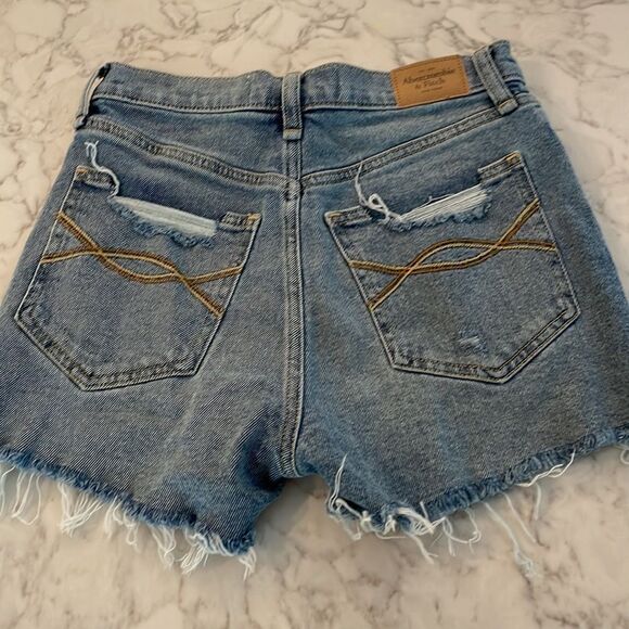 Abercrombie & Fitch High Rise Distressed Jean Shorts 24/00 NWOT - Picture 6 of 8